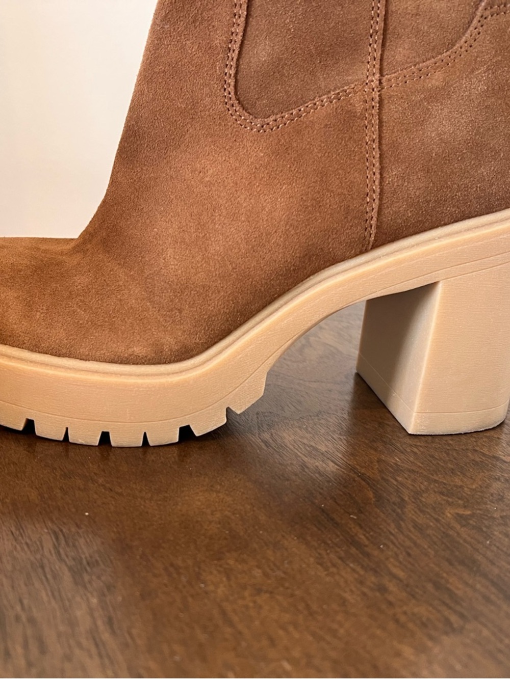 Dolce Vita Women’s Brown Suede Tall Platform Lug Heel Boots 7.5 - Picture 3 of 7